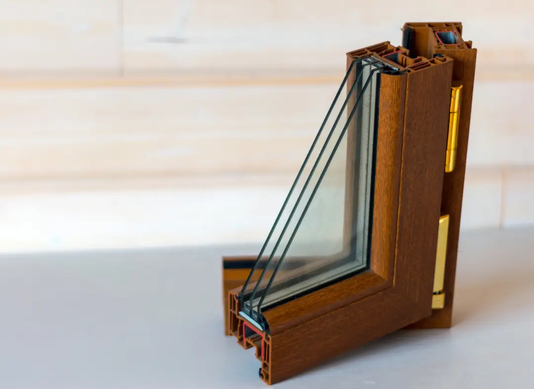 Installation de fenêtre en bois sur mesure Savenay